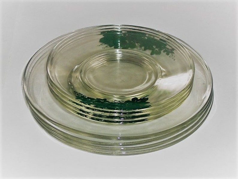 8 Vintage Ivy Leaf Clear Glass Plates 4 Luncheon 4 Dessert or Bread and Butter