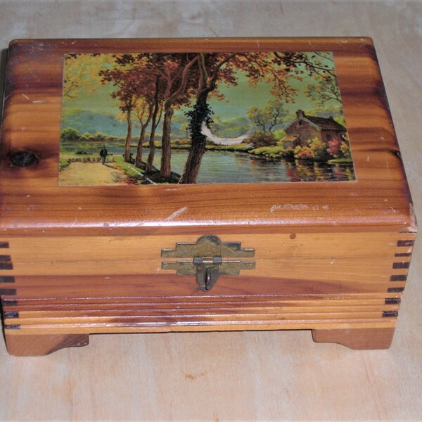 Small Vintage Cedar Wood Trinket Box