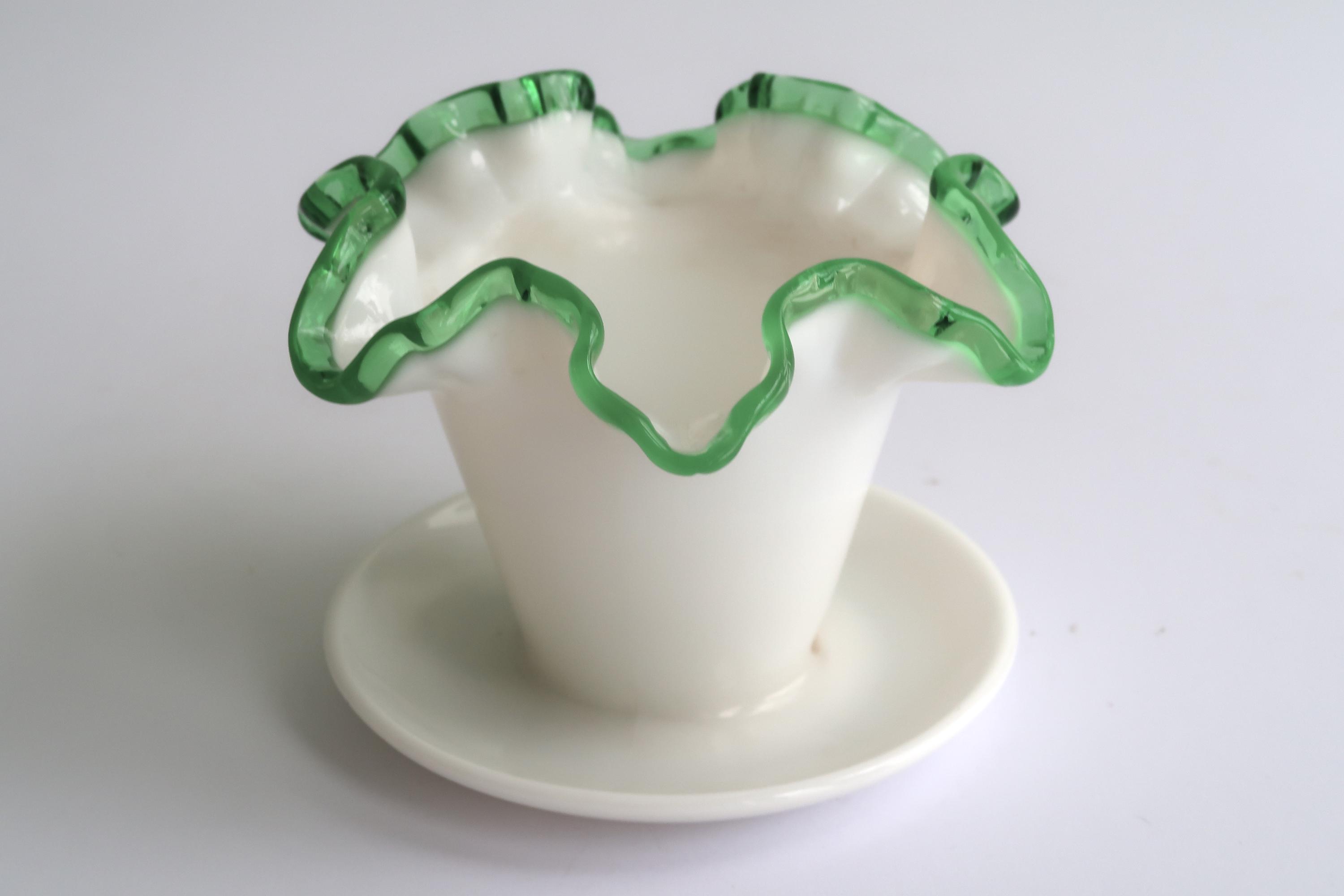 希少　fenton エメラルド　クレスト　アメリカ　ビンテージ　ミルクグラス Fenton Glass Emerald Crest - Etsy