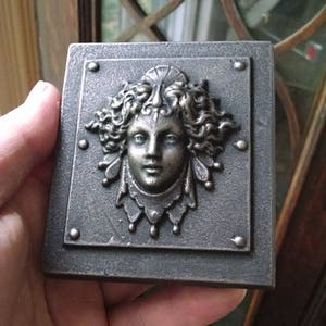 Luna in the Blackened Iron finish, small architectural detail, Victorian, Cast Shadows Studio