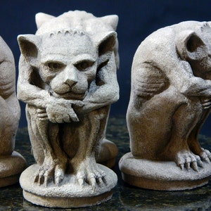 Paar kleine Irving Gargoyles, Gothic Statuen NYC-Cast Stone Skulptur, Geschenkidee, Handgemachtes Sammlerstück Bild 4