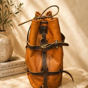 Mochila de viaje de cuero personalizada, color gris, hecha a mano, ideal para el fin de semana. Regalo perfecto para hombres.