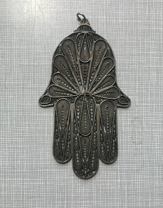 Vintage sterling silver hamsa Gem