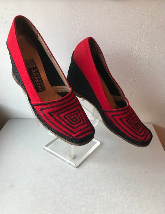 1970's Givenchy red and black espadrilles/size 8A… - image 3