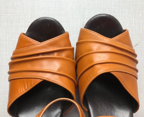 1970's Caressa leather and wood platforms/size 7 - image 6