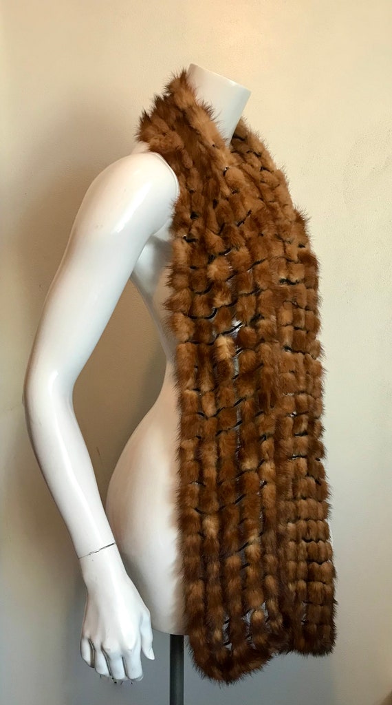 1970's natural mink scarf in an open design - image 4