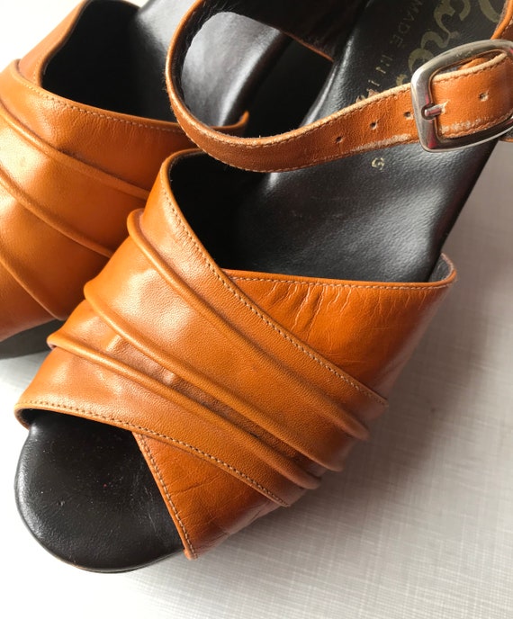 1970's Caressa leather and wood platforms/size 7 - image 7