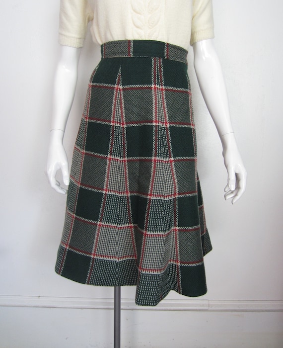 1980's Jaeger green wool plaid skirt/size small