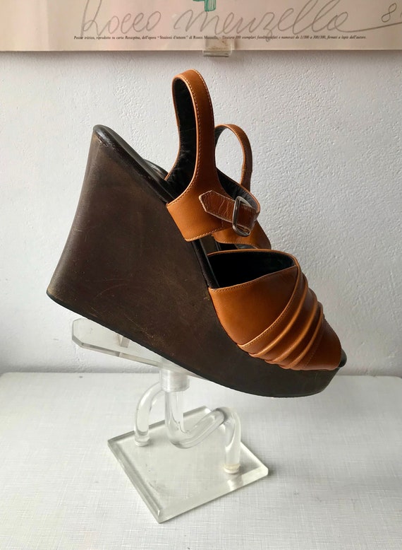 1970's Caressa leather and wood platforms/size 7 - image 4
