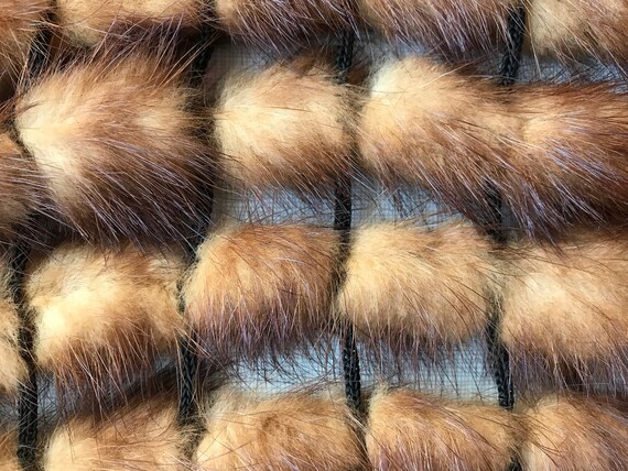 1970's natural mink scarf in an open design - image 8