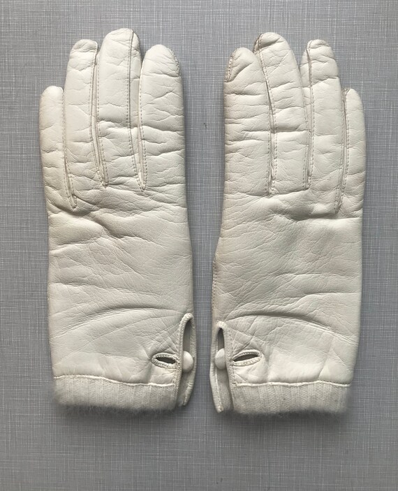 1960's white leather gloves/angora lined/size 7 - image 2