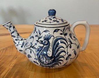 Tetera portuguesa vintage Outeiro Águeda Gallo Azul Arte Popular Spout Chip Tal cual