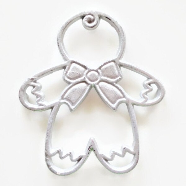 Gingerbread Man. Christmas Decor. Kitchen Trivet. Pot Holder. Holiday Shelf Sitter. Cast Iron Hot Plate. Wall Hanging. Gift for Baker