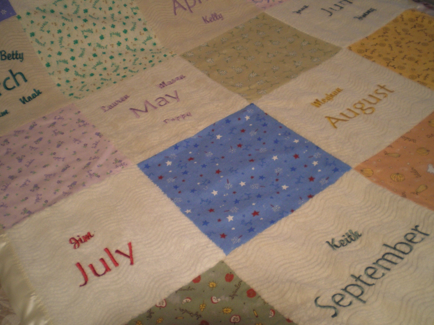 Grandmother Stories Carrot Lightweight & Breathable Quilt With Edge-wrapping Strips