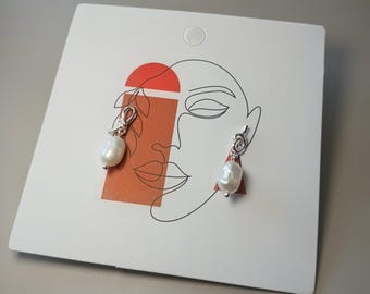 Pearl drop earrings