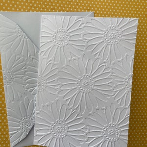 Daisy Card Set, Flower White Embossed Note Cards, Daisies Card Set, Greeting Card Set, Stationery Set, Blank Note Cards and Envelopes