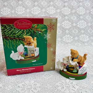 Carlton Heirloom Merry Mischief-Makers Ornament 9th Series Cat Boxed Motion