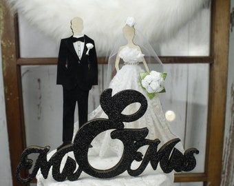 Bride and Groom Cake Topper | Mr and Mrs Cake Topper | Elegant Topper