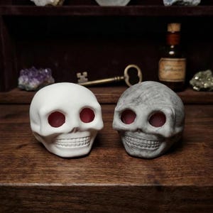 Skull Squishy Stress Toy with Popping Eyes, Funny Goth Desk Decor & Halloween Fidget Toy, Oddities Gift for Stress Relief