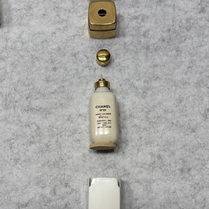 Vintage 1970s Chanel No 22 Spray Cologne Bundle 1 Full / 1 Empty Bottle Set immagine 9
