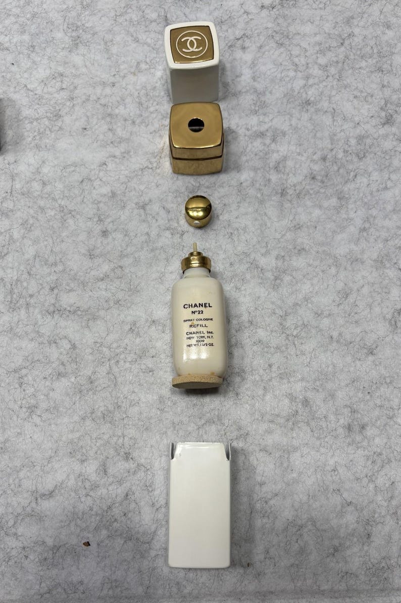 Vintage 1970s Chanel No 22 Spray Cologne Bundle 1 Full / 1 Empty Bottle Set immagine 9