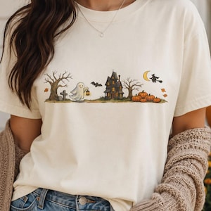 Camiseta vintage de Halloween, camiseta retro con estampado de casa embrujada, camiseta estilo cuento de los 90 con bruja, fantasma y calabaza, regalo para la temporada de Halloween.
