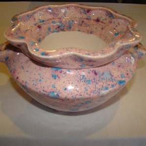 Lg. Ruffle Violet Pot  (Pink Pixie)