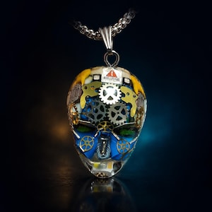 Handmade Resin Robot Skull Necklace, Electronic Component Pendant, Titanium Steel Chain, Cyberpunk Jewelry