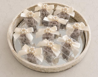 Custom Acrylic Favor Boxes with Pearl Bows – Elegant Wedding Guest Gifts
