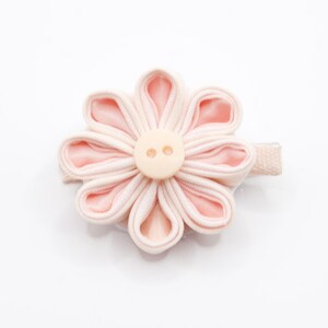 Pale pink Layered Kanzashi Flower Hair Clip, Handmade floral hair clip, Pink Barrette, Pink flower clip, Kanzashi hair clip,hair accessory