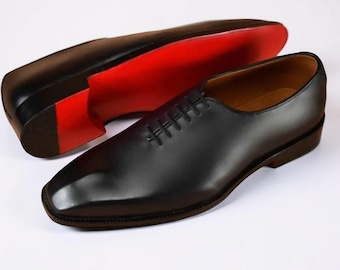 Christian Louboutin Svarta Kalvskinn Röda Sulor Finskor för Herr Formella Bröllopsskor