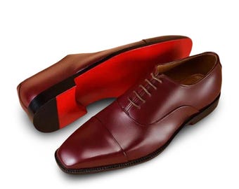 Christian Louboutin Burgundy Oxford-skor i läder: Röda formella klänningsskor