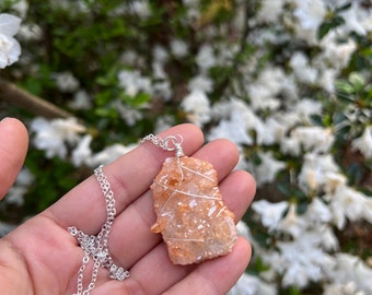 TANGERINE AURA QUARTZ//wire wrapp zilveren ketting