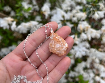 TANGERINE AURA QUARTZ//wire wrapp zilveren ketting