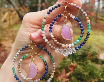 GEMSTONE MOON HOOPS // Herkimer & micro faceted edelsteen met roze chalcedoon goud dubbele hoepels