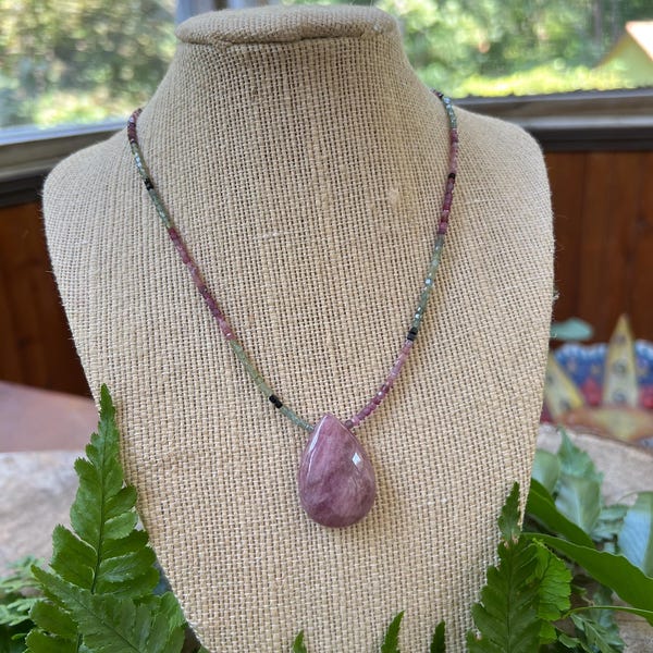 OOAK  GEMSTONE necklace // TOURMALINE & rose quartz  // beaded choker