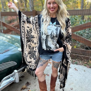 Haut upcyclé // Kimono de la légende STEVIE // VELOURS