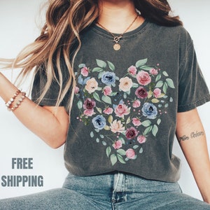 Flower Heart Shirt Gift For Her Wild Flower Shirt Aesthetic Floral Graphic Tee Wildflower Shirt Flower T-shirt Botanical TShirt Wildflower