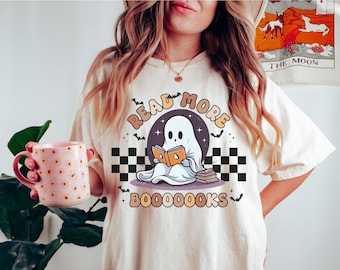 Comfort Colors Ghost Reading Shirt Cute Teacher Halloween TShirt Librarian Gift For Book Lover Read T-shirt For Fall Booktrovert School Tee
