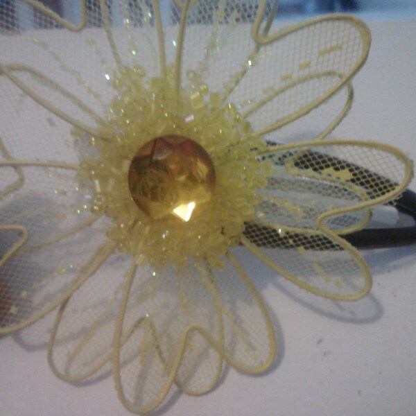 yellow flower clip