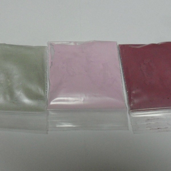 Glow in the Dark Powder Pigments for DIY Nail Polish