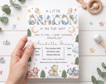 Könnte beinhalten: Eine weiße Babyparty-Einladungskarte mit Aquarellillustrationen von Drachen, Tannenbäumen, Wolken und Sternen. Der Text lautet A LITTLE DRAGON IS ON THE WAY, JOIN US FOR A BABY SHOWER HONOURING Arabella Green, Sunday 21st April, The Garden Hall, 123 Party Lane, Meadowbrook, 2pm-5pm, RSVP to Amy on 0101-0101-0101, Registered at Buy Buy Baby & Walmart.
