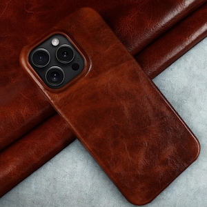 Custodia protettiva effetto pelle per iPhone