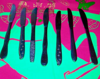 Assortment of seven vintage dinner knives for crafts or jewelry making