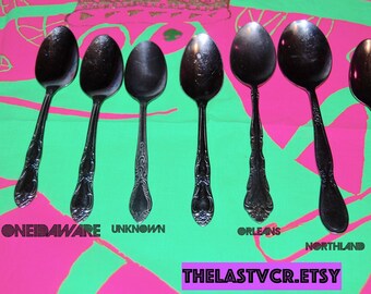 Collection of 7 vintage spoons, 4 oneidaware Venus, One Orleans, one Northland