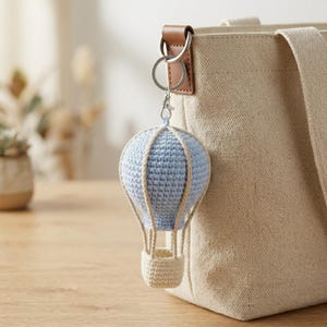 Virkat nyckelringsmönster för varmluftsballong i PDF-format, amigurumi-nyckelring för ballonger, söt minivirkad berlock, söt amigurumi för luftballonger i PDF-format