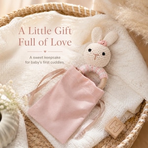 Personalisierte Baby Rassel mit Namen｜Häkelrassel mit Holzring｜Geschenk zur Geburt, Babyparty & Taufe afbeelding 11