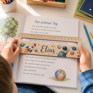 Personalisiertes Leselineal für Kinder – Holzlineal 17 cm mit Name, Lesehilfe zur Einschulung 2026