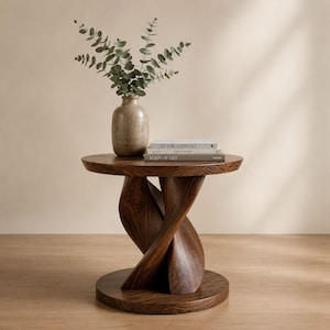 Mesa auxiliar redonda de madera de estilo rústico moderno y escultural para sala de estar.