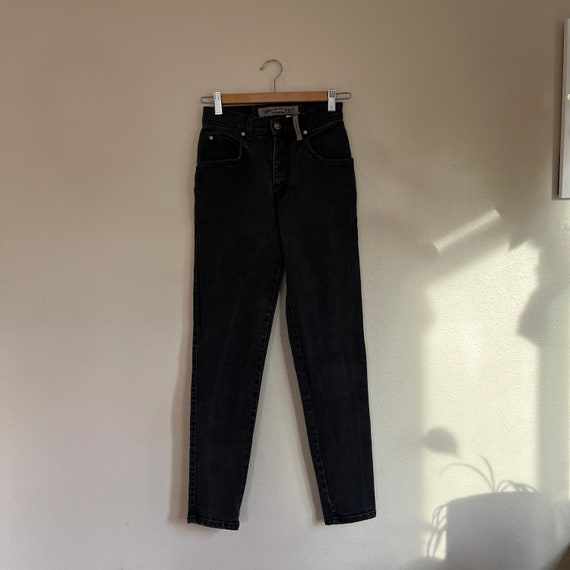 Vintage Black Levi’s Size 24-25 Women’s Size 0-2 … - image 3